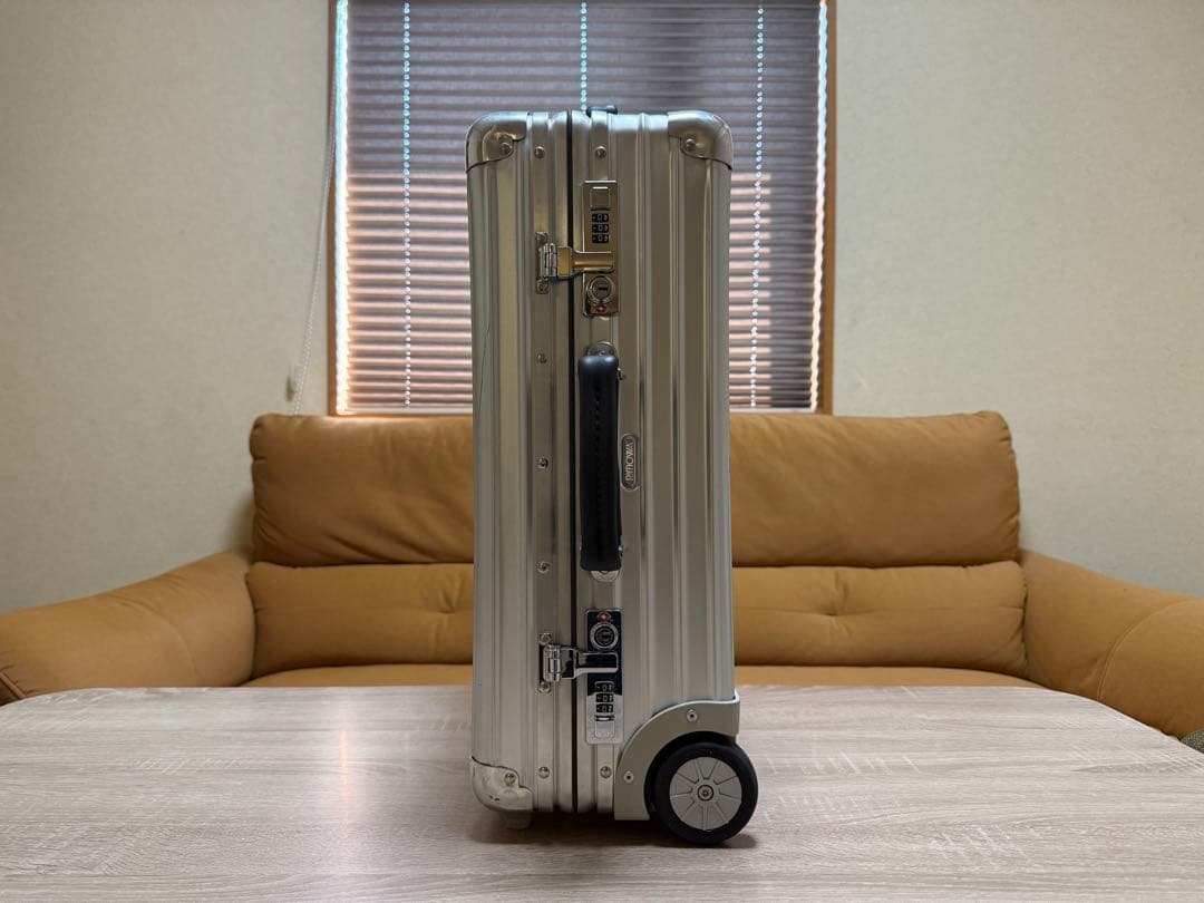 美品 リモワ　クラシックフライト　35L キャビン　機内持ち込み クラシック