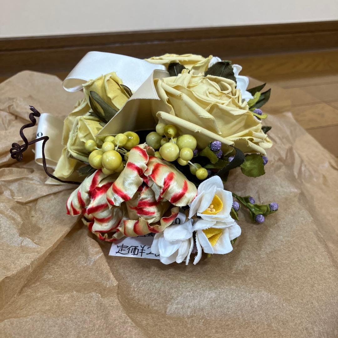 Hana出品❣️カネコイサオ　豪華な未使用品のコサージュで定価26,400円