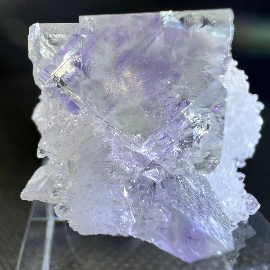 福建省産　クォーツクラスター共生　パープルゾーニング　クリアフローライト