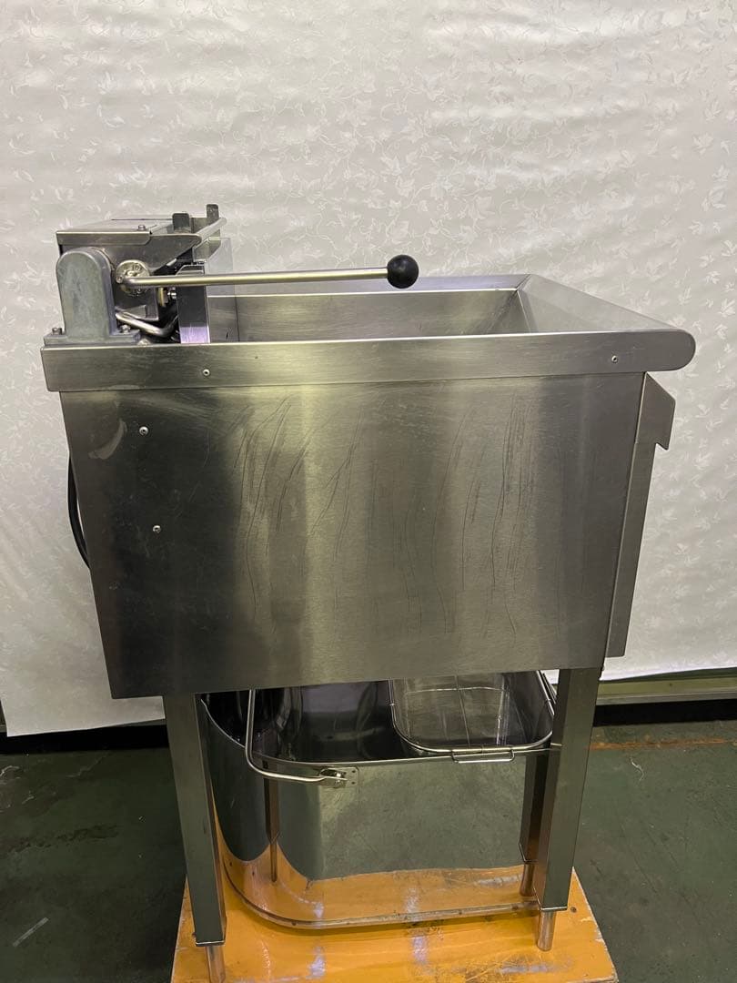 ニチワ電気フライヤー 2015年 18L。