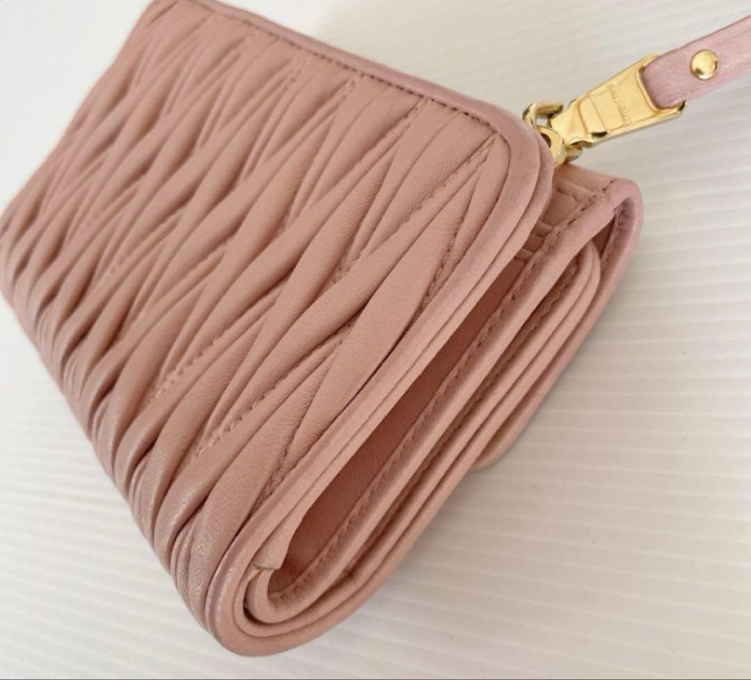 さ*ら様 【美品】miumiuミュウミュウマテラッセL字ファスナー折り財布