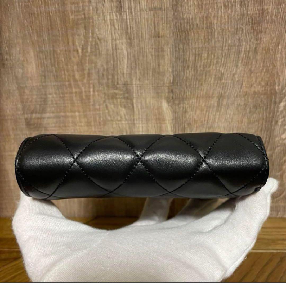 新品✨Kate spade キルティング財布 2つ折り　ブラック　人気カラー