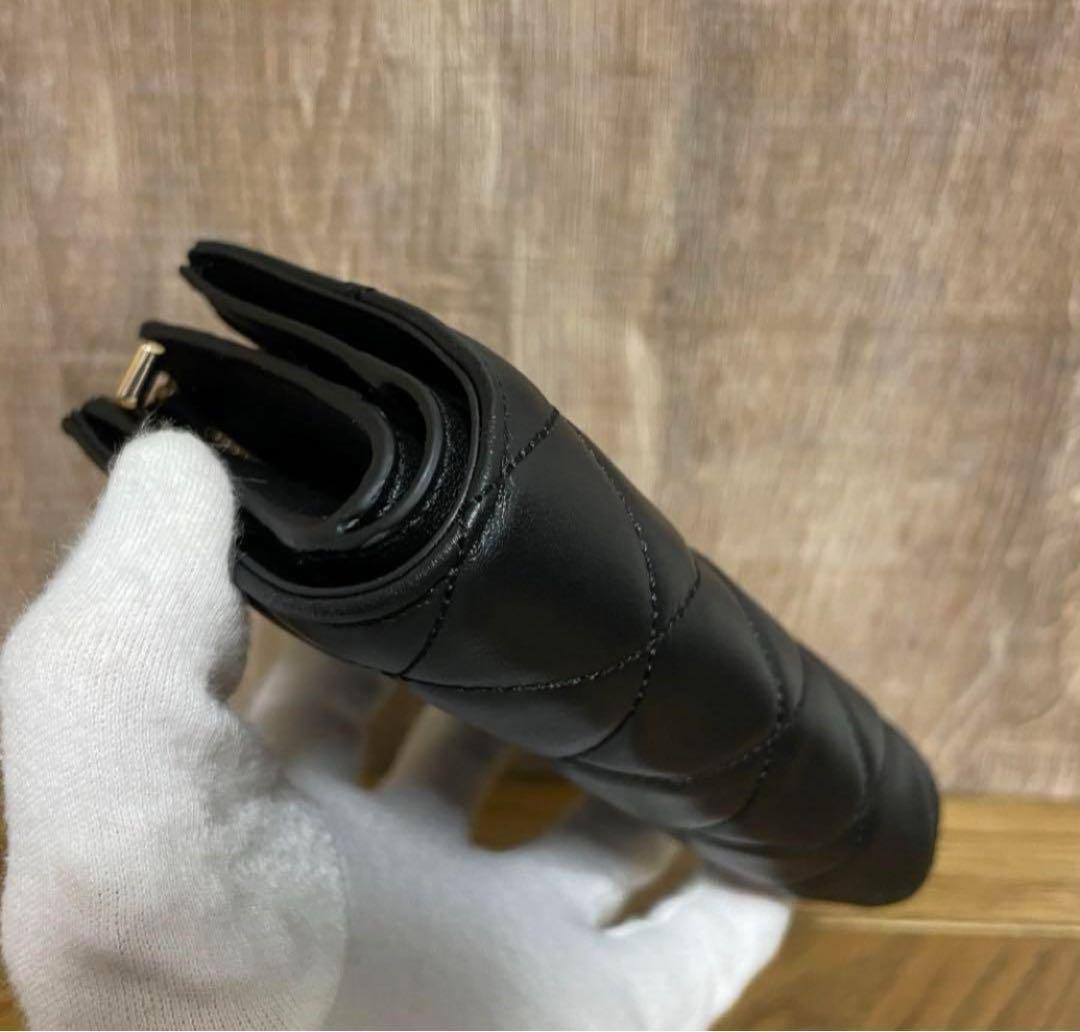 新品✨Kate spade キルティング財布 2つ折り　ブラック　人気カラー