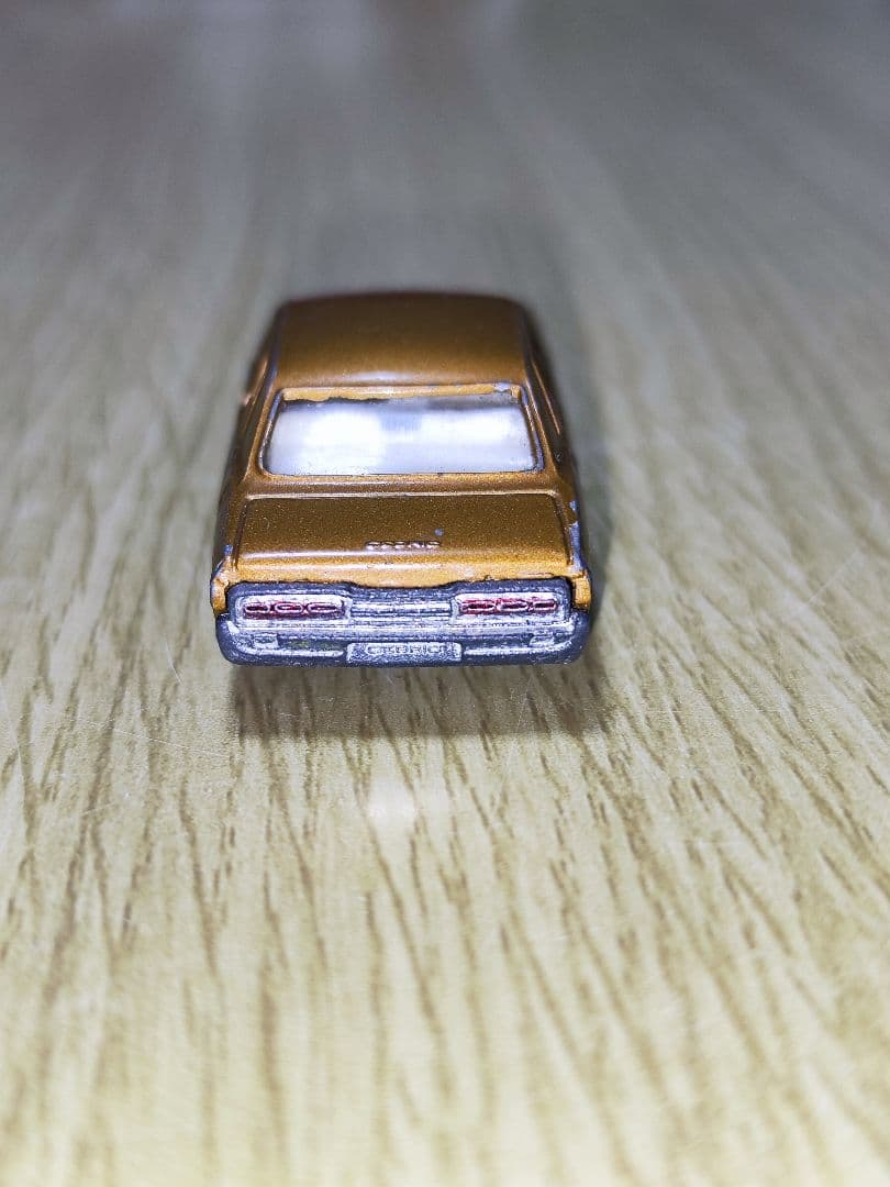 トミカ　日産　セドリック　香港