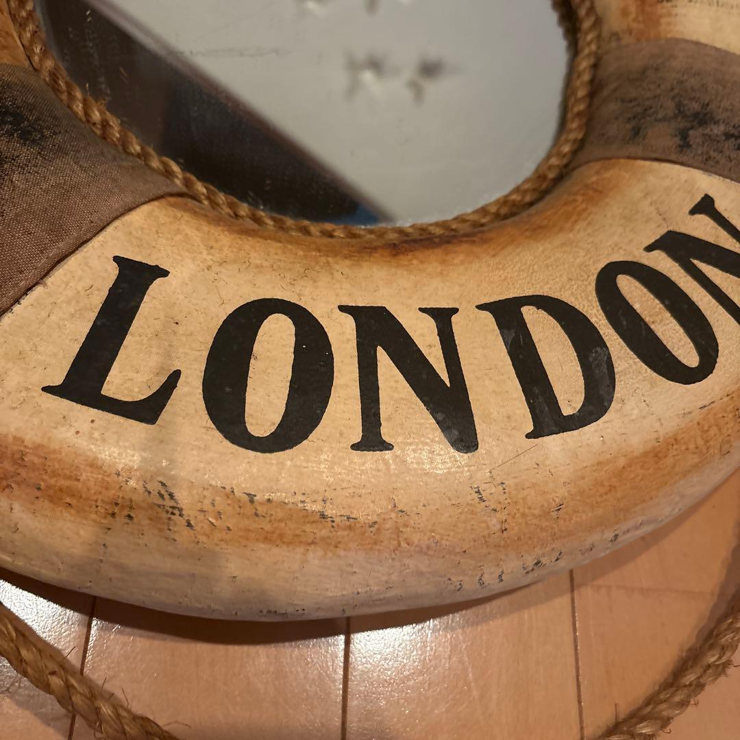 Titanic London ミラー付きライフセーバー