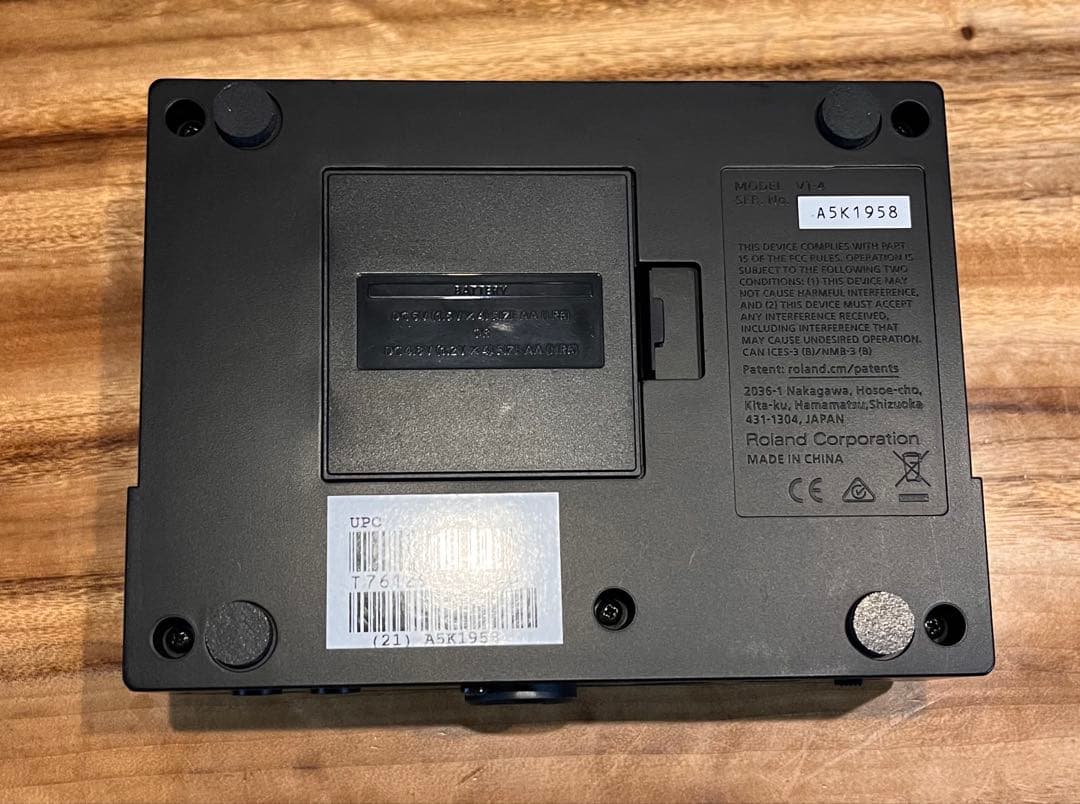 Roland AIRA / VT-4 ボーカル・エフェクター【ケーブル付き】