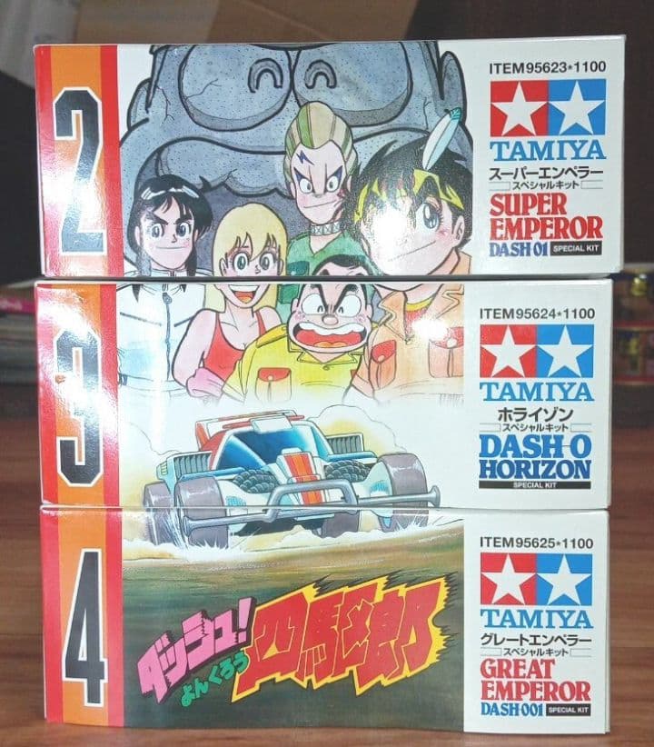 【未組立】ダッシュ四駆郎 ミニ四駆 3個 ミニ四駆データノート 他 昭和レトロ