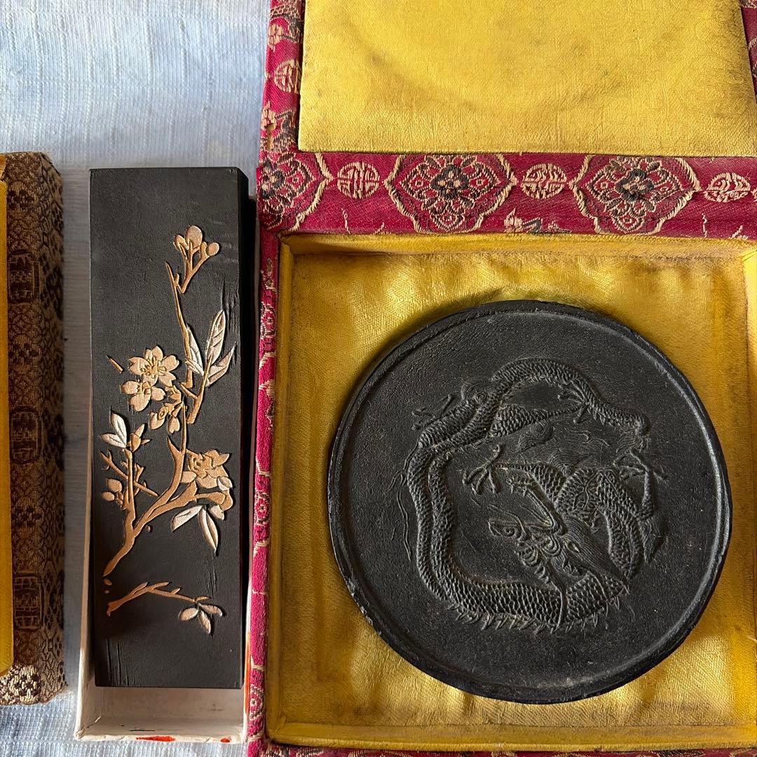 墨　唐墨　鉄斎　朱墨　アンティーク　中国　書画　硯