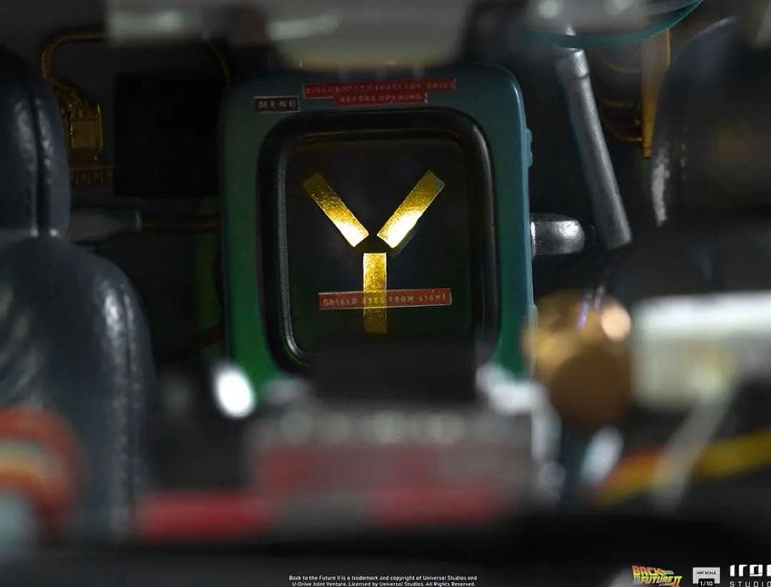 バックトゥザフューチャー２アートスケール１／１０スケール　デロリアンタイムマシン