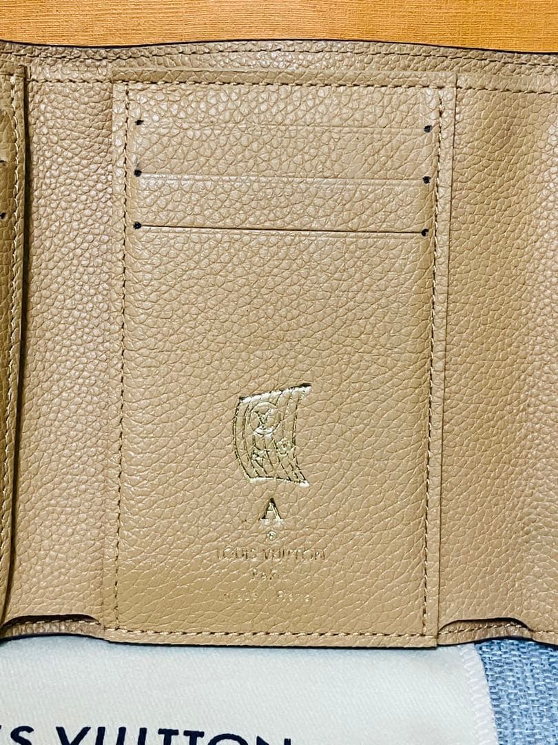 LOUIS VUITTON ヴィトン　財布