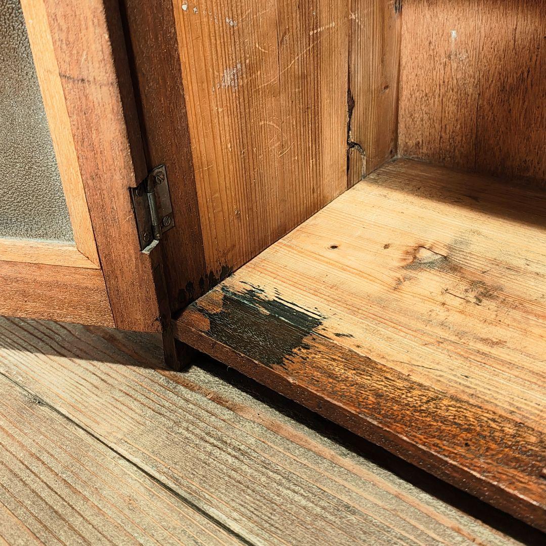 ガラス扉の棚　食器棚　本棚　昭和レトロ　古家具