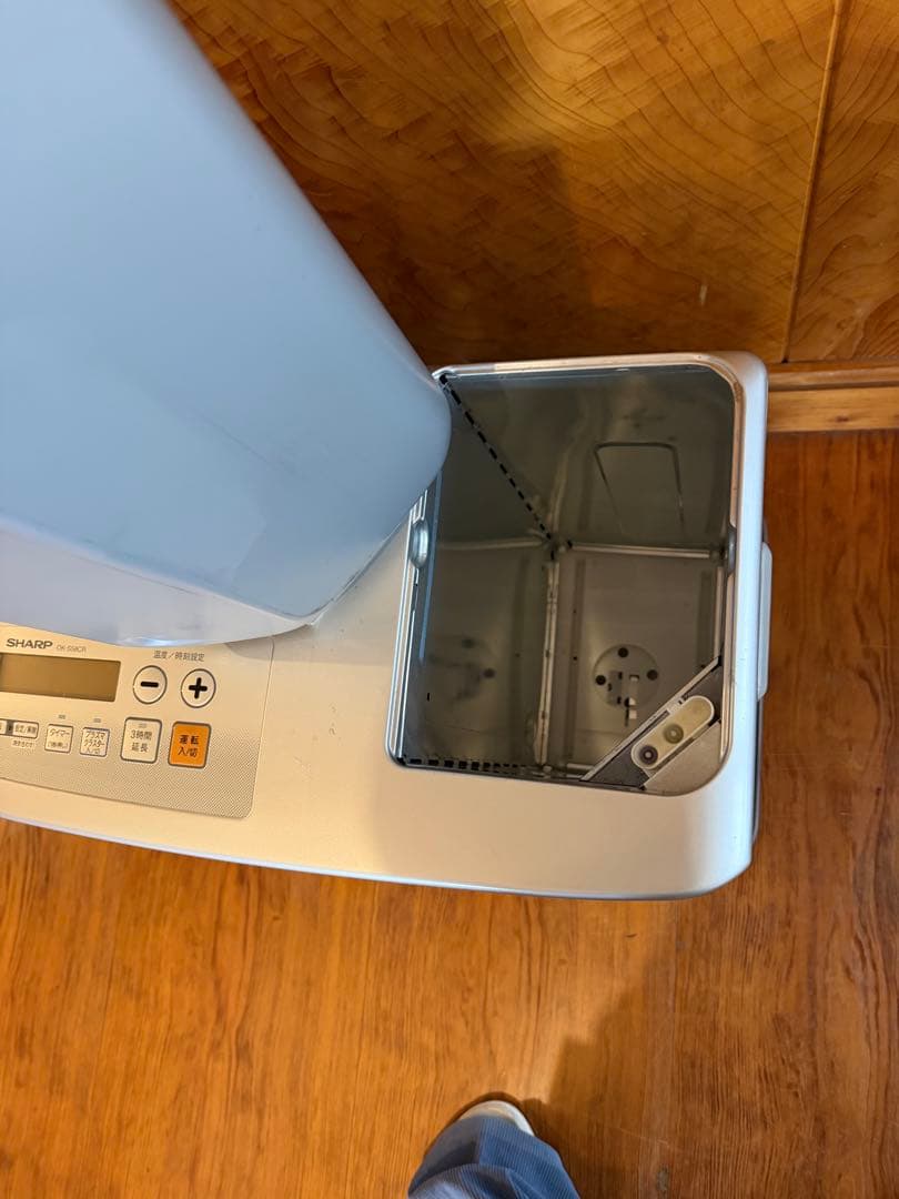 石油ファンヒーター　SHARP OK-S58CR ジャンク扱いでお願いいたします