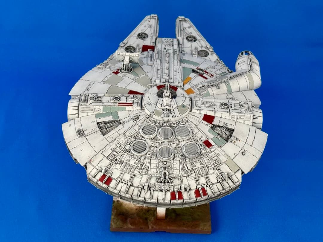 バンダイ 1/144 ミレニアムファルコン 最後のジェダイ完成品　整理番号3