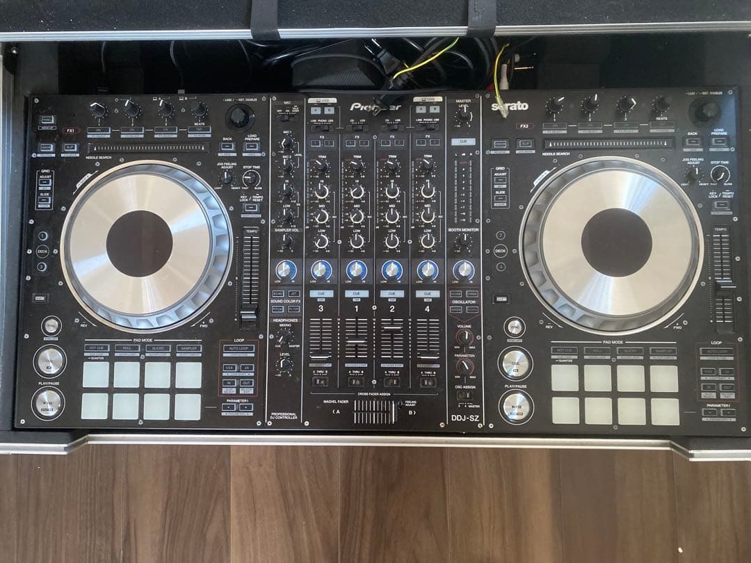 PIONEER DDJ-SZ DJコントローラー　ハードケース付き