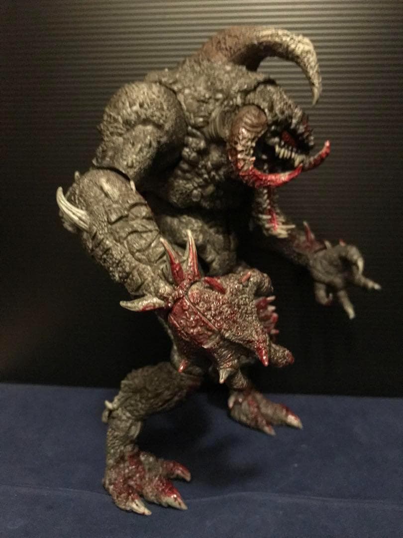 新品未開封！マクファーレントイズ 「スポーン」バイオレーター 通常版フィギュア