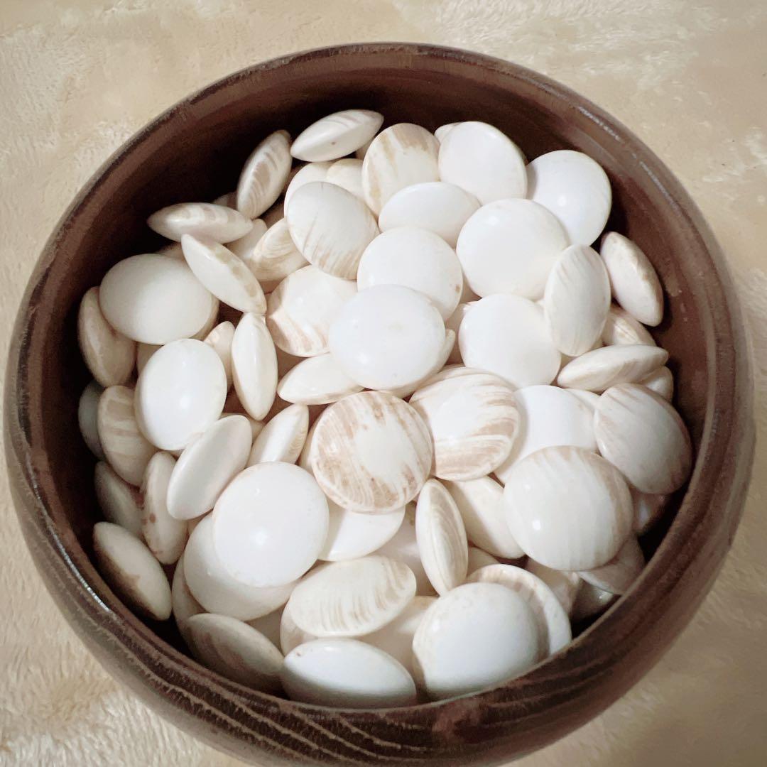 蛤⭐️碁石 蛤白石厚み約1cm 那智黒黒石 碁笥付き 34号？