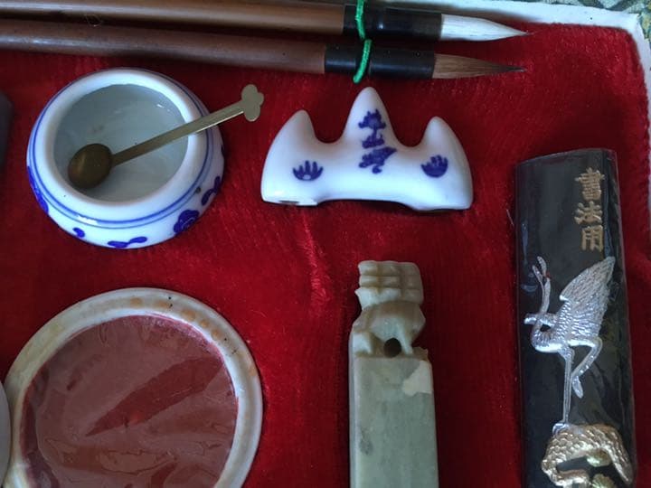 ☆中国で買ってきた書道セット★習字★文鎮★すずり★筆つきですぐ始められる！レア