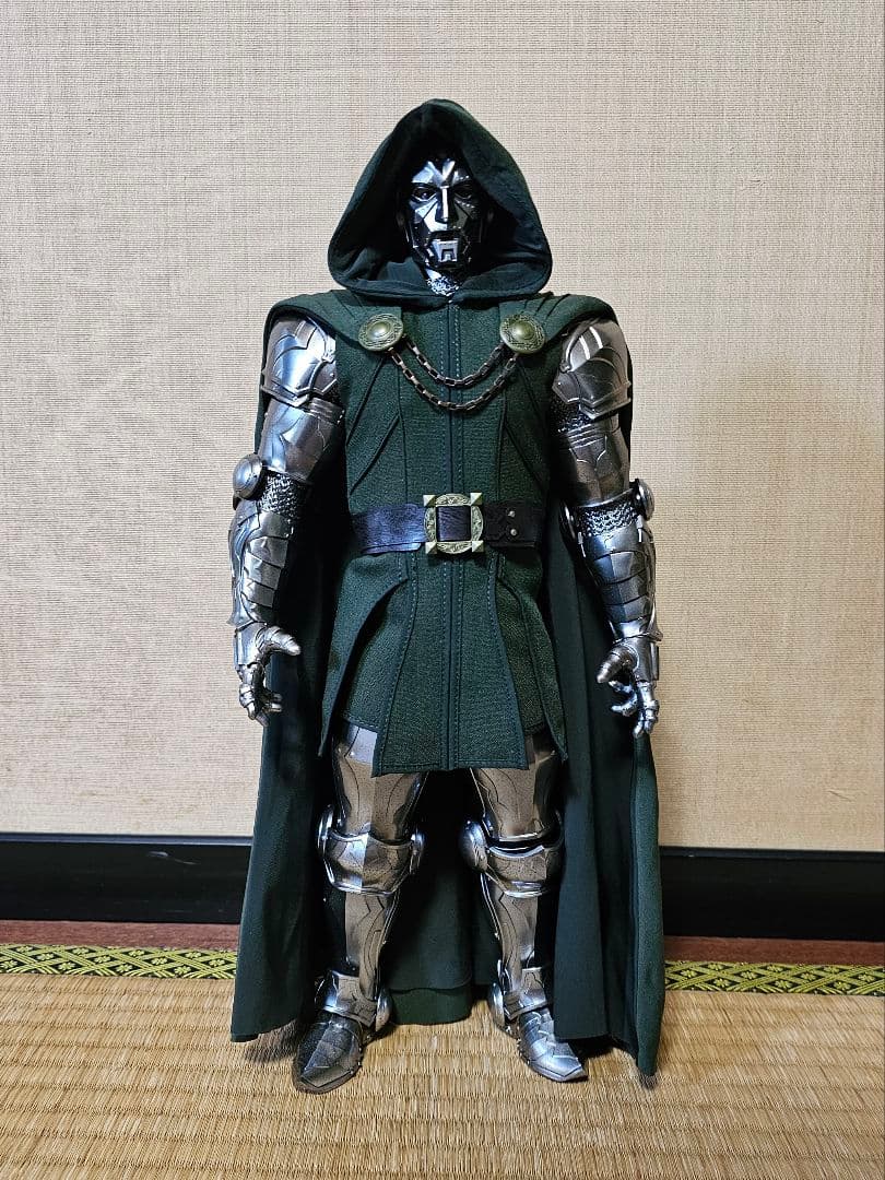 ※ジャンク 1/6スケールフィギュア ドクター・ドゥーム ホットトイズ