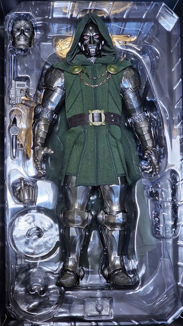 ※ジャンク 1/6スケールフィギュア ドクター・ドゥーム ホットトイズ