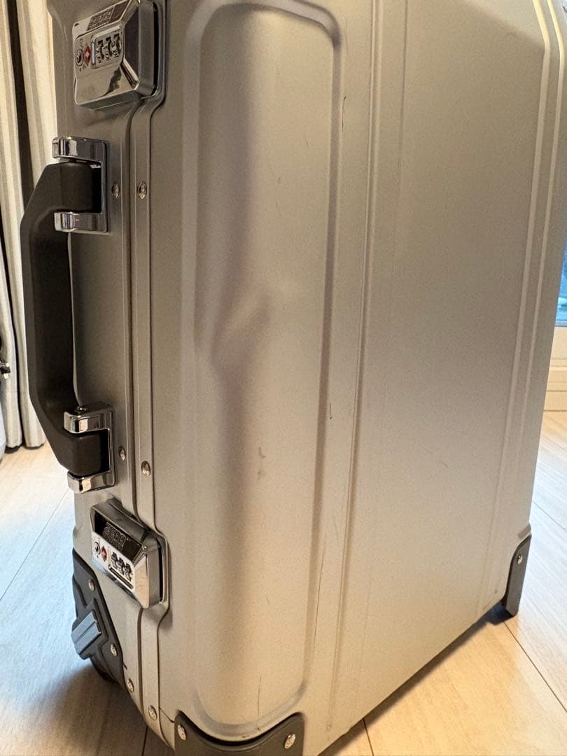 ゼロハリバートン　二輪　美品