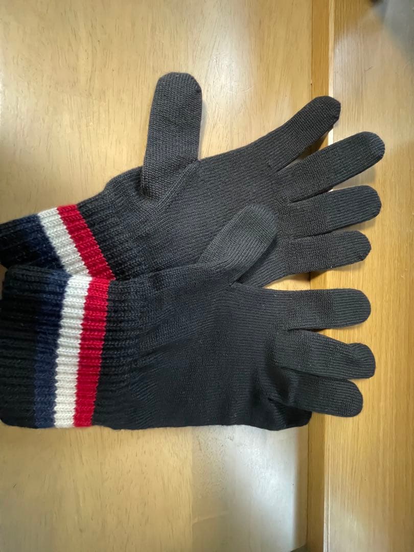 極美品）MONCLER モンクレール ロゴ　手袋 黒