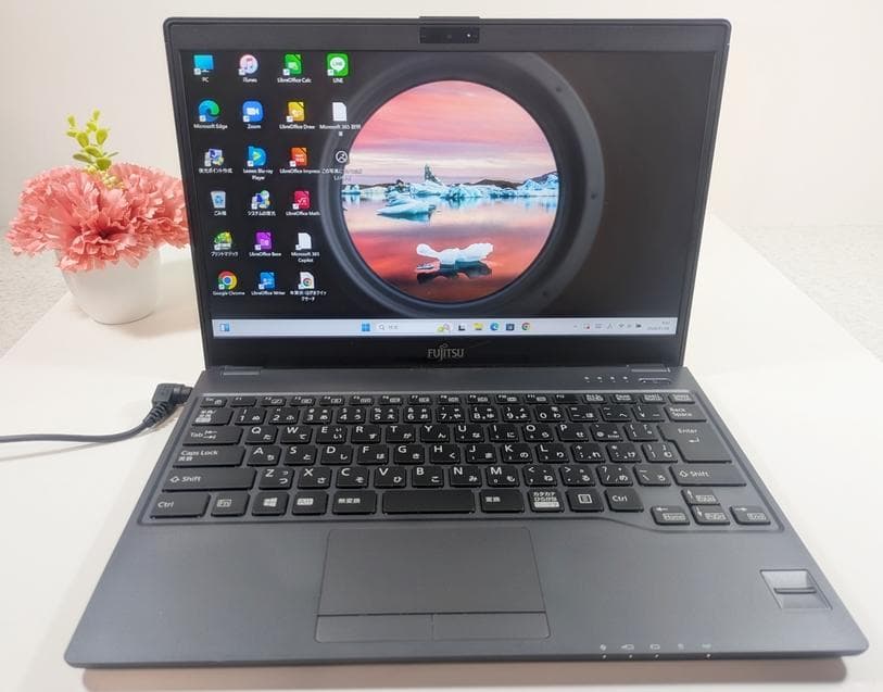 【美品】Win11✨新品8GB✨薄型＆超軽量✨ノートパソコン✨持ち運びに