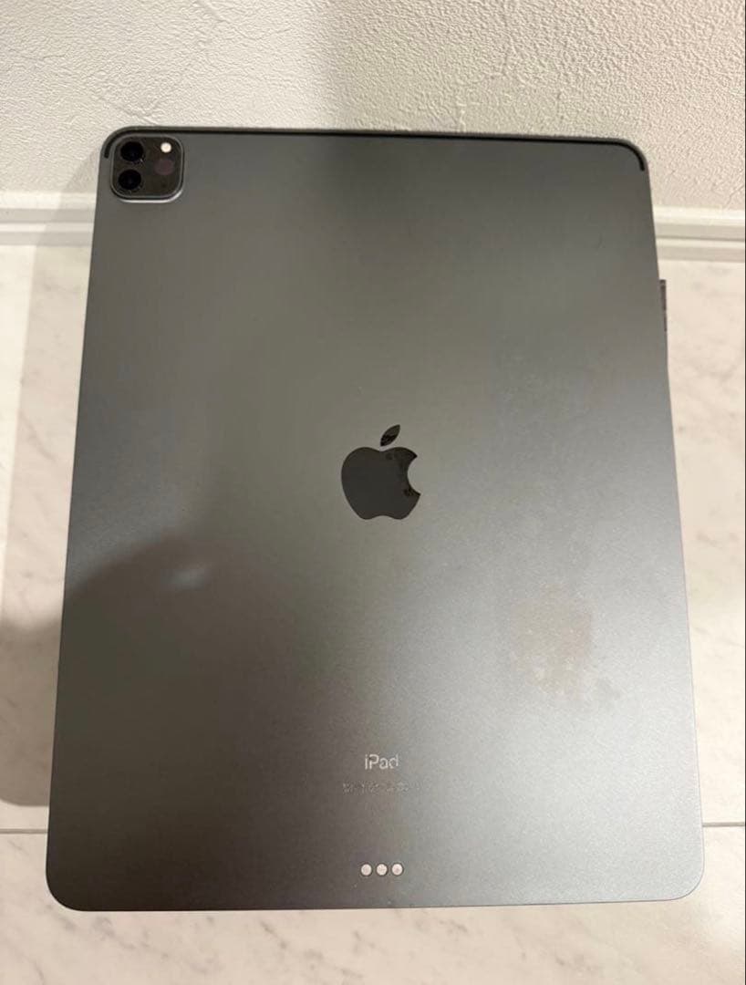 iPad Pro 12.9インチ 第４世代 ガラスフィルム付き WiF