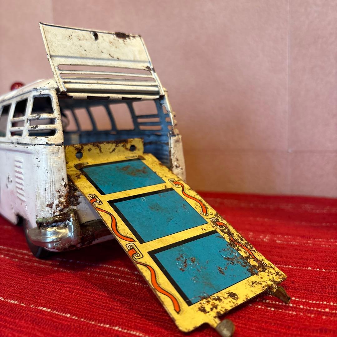 バンダイ（　旧萬代屋　）フォルクスワーゲン　 救急車　昭和レトロ　ブリキ