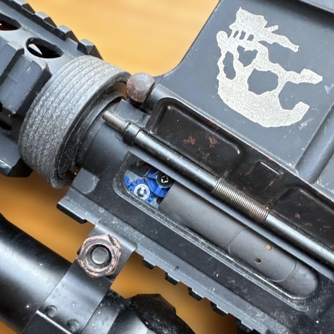 ジャンク品　M4A1 電動ガン ブラック スコープ付き