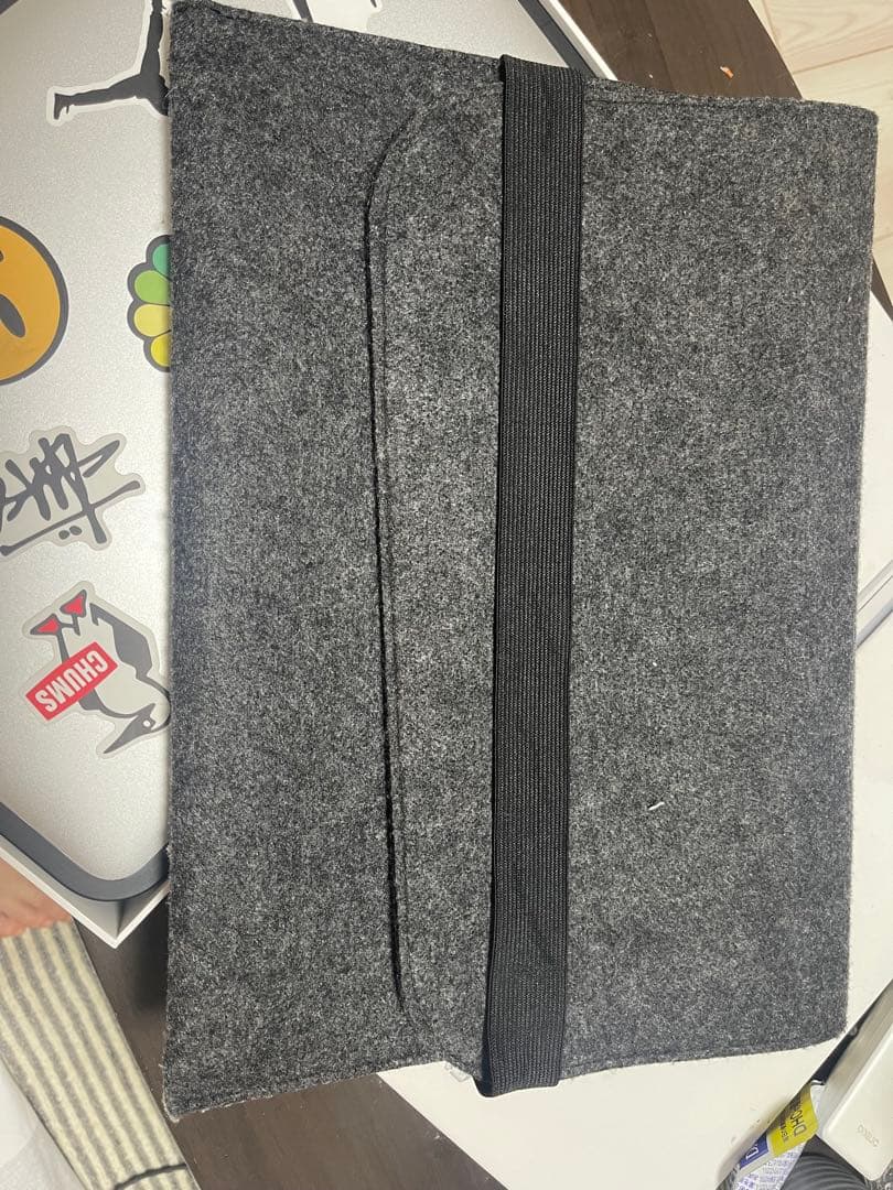 MacBook Pro 充電器付き ステッカー多数