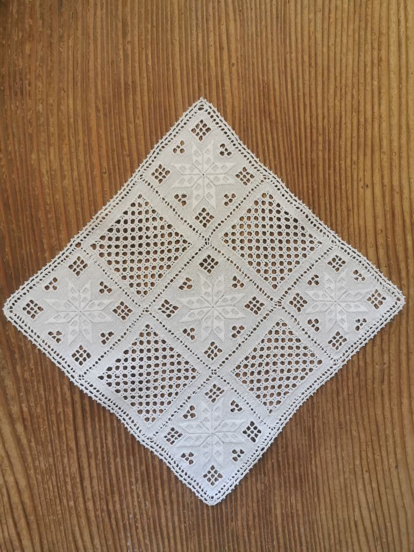 ヴィンテージ 北欧ハーダンガー/ヒデボ 白糸刺繍 ドローンワーク スクエアクロス