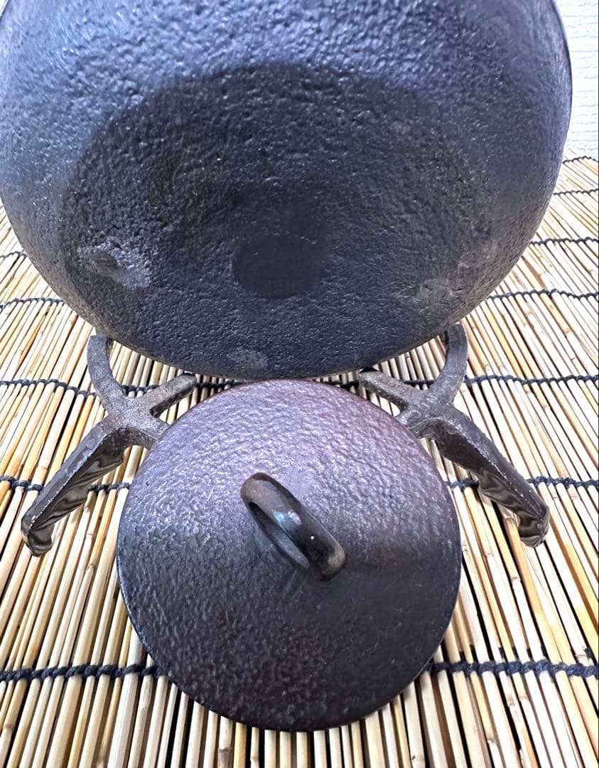 ＵＳＥＤ、良品　岩手県奥州 佐秋鋳造所 佐藤守巨造 真作保証　南部鉄瓶 南部鉄器