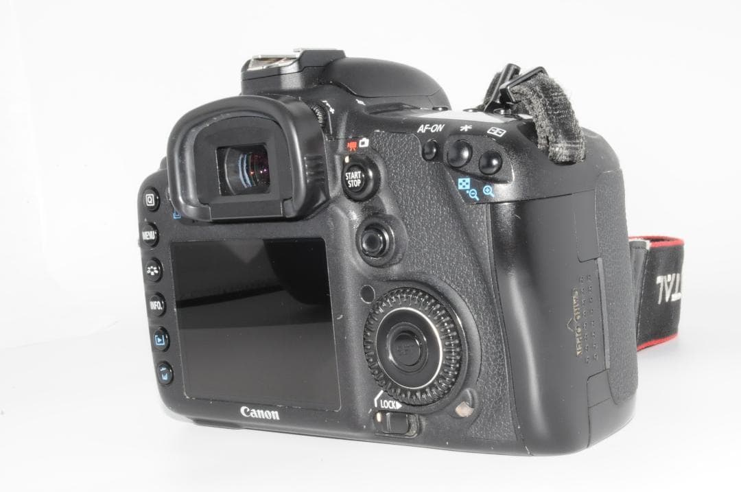 ★美品★Canon キャノン EOS 7D 型番 DS126251 ボディ