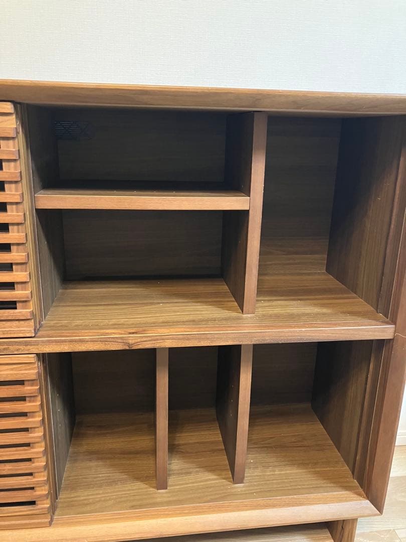 カリモク　サイドボード　キャビネット　ルーバー　ウォールナット