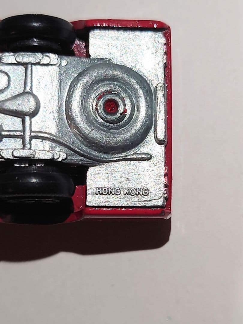 香港トミカ ダットサン レッド トミカミニカー 黒箱 42