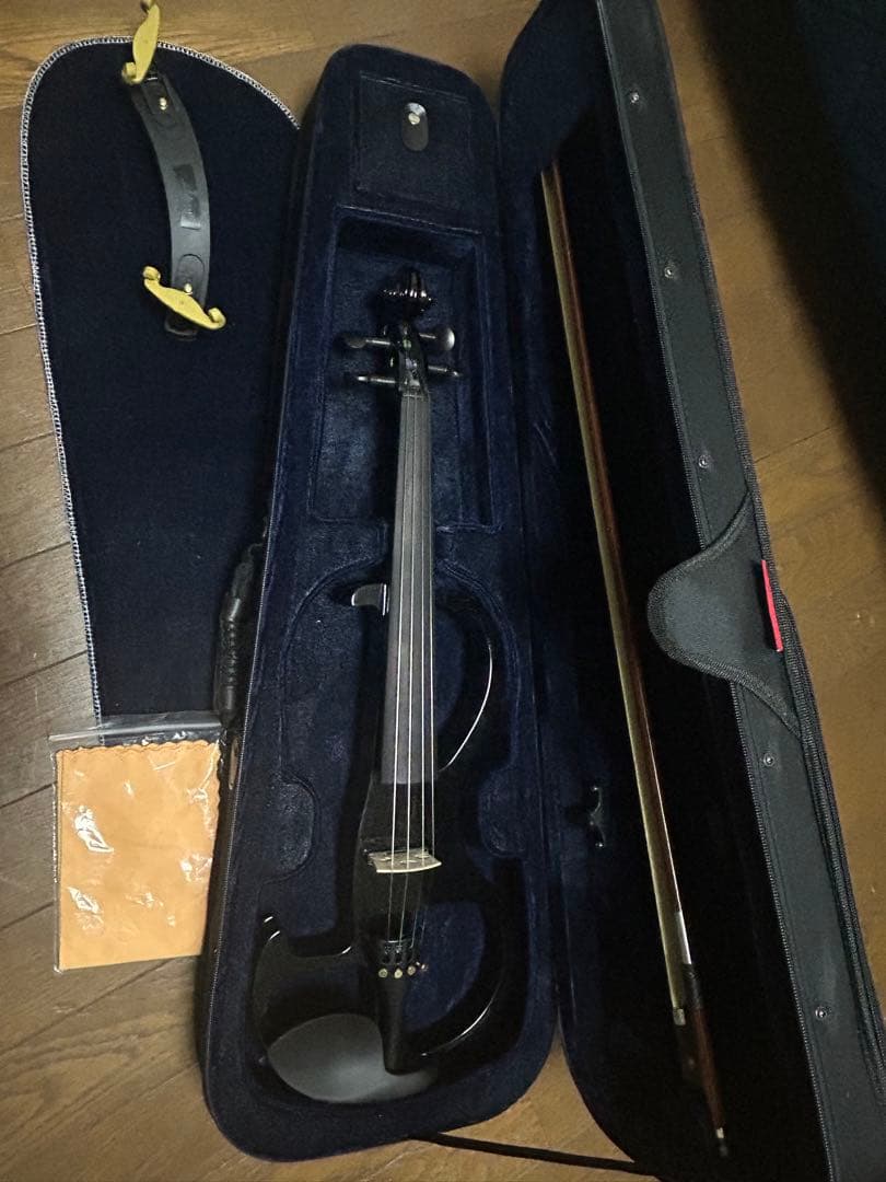PLAYTECH エレクトリックバイオリン　4/4 ケース付き