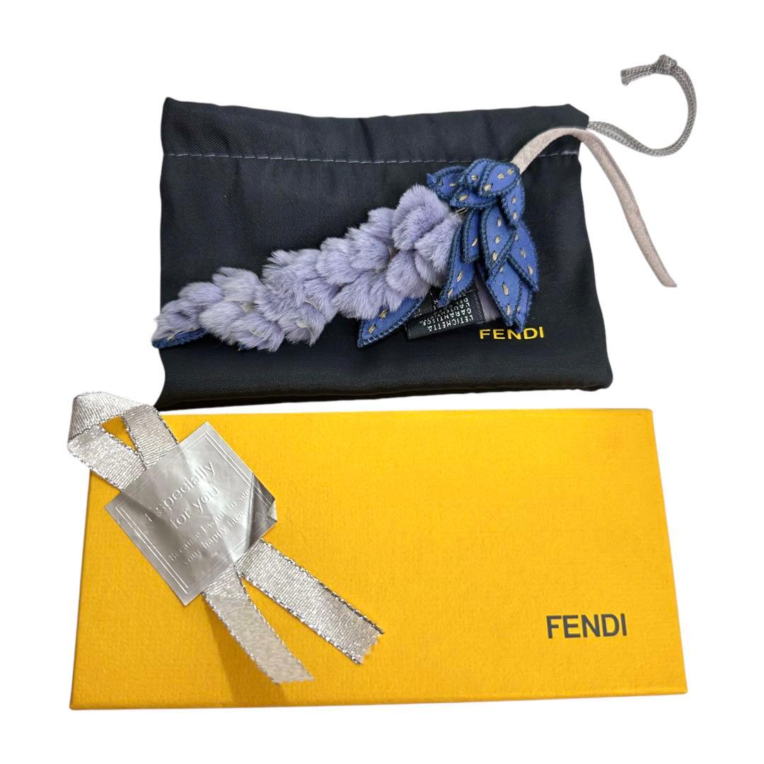 FENDIフェンディブローチ