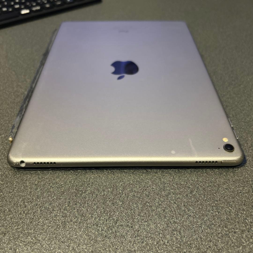 iPad Pro 9.7 128GB Smart Cover等おまけ多数