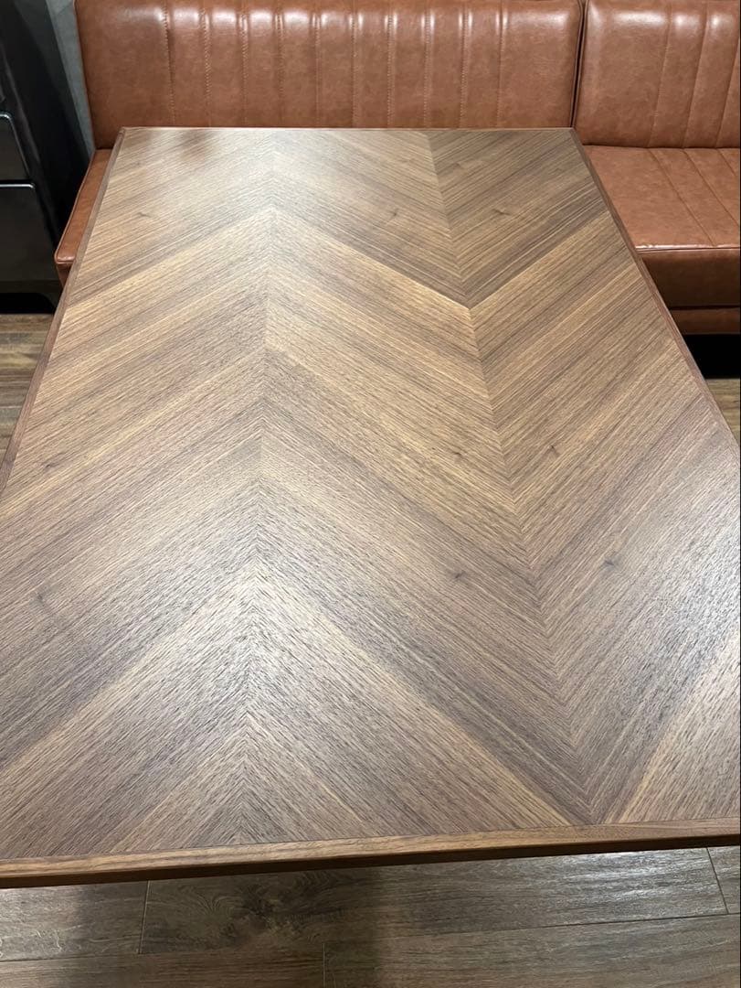 ☆ヘリンボーン柄昇降式テーブル☆