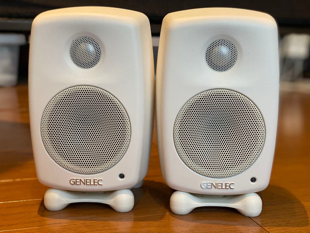 GENELEC G One ホワイト アクティブスピーカー　中古美品