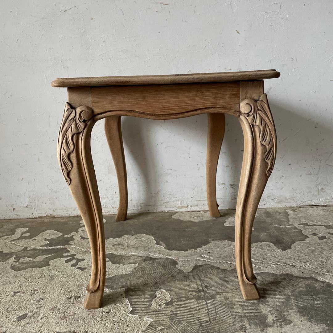 ビンテージ　　サイドテーブル ベッドサイドテーブル　猫脚　剥離