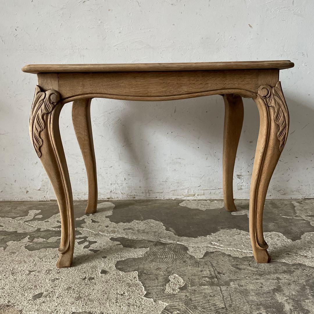 ビンテージ　　サイドテーブル ベッドサイドテーブル　猫脚　剥離