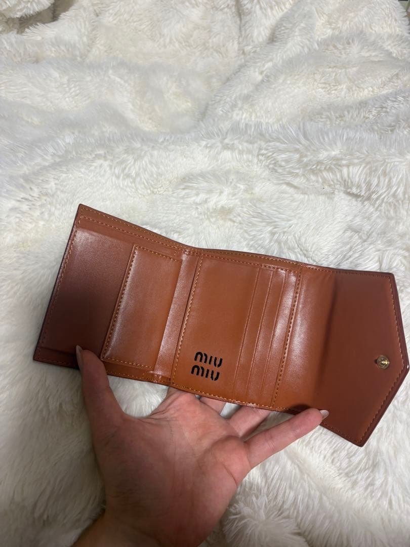 miu miu ブラウン 三つ折り財布