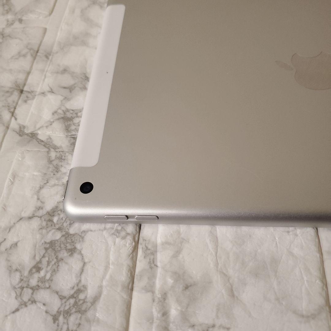 221 iPad 7世代 128GB SIMフリー シルバー
