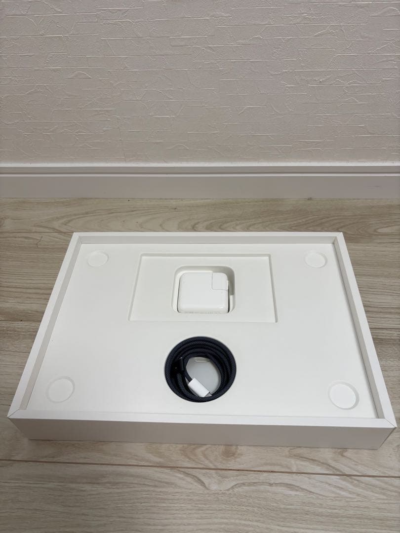 MacBook Air 13.3インチ M2 8GB 256GBスペースグレー