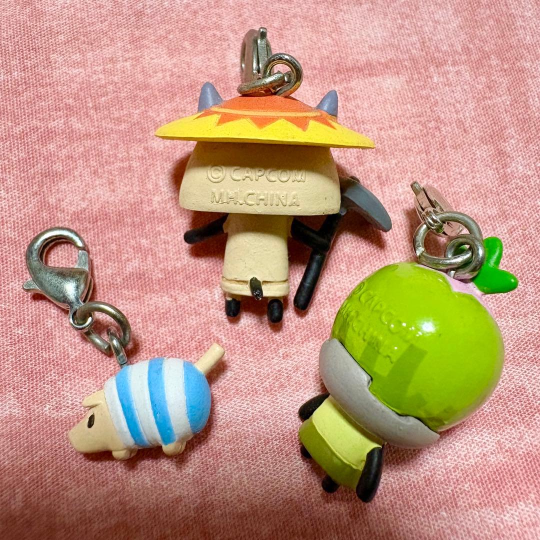 6点【鶴岡八幡宮 根付】下敷【モンスターハンター ◆チャーム】ひよこちゃん