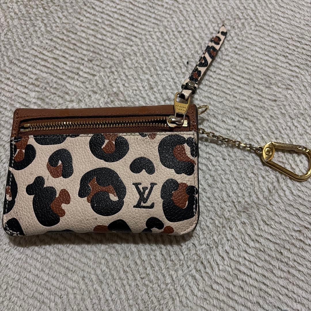 Louis Vuitton ヒョウ柄三つ折り財布