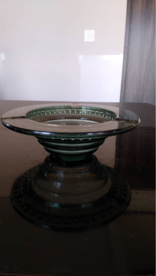 レトロガラス灰皿　昭和レトロ　古道具　プレスガラス　ビンテージ