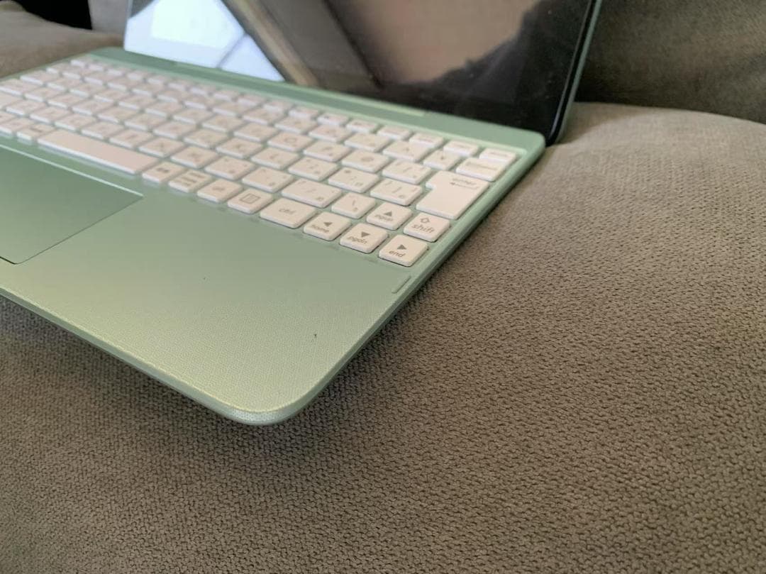 ASUS T101H 4G/64GB/Windows10（タッチ有）