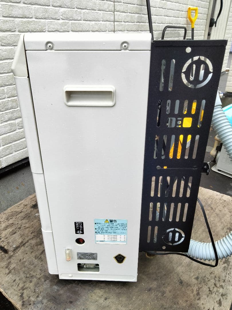 札幌発コロナFF温風石油ストーブ！品番「FF‐5213GS」2013年式中古品②